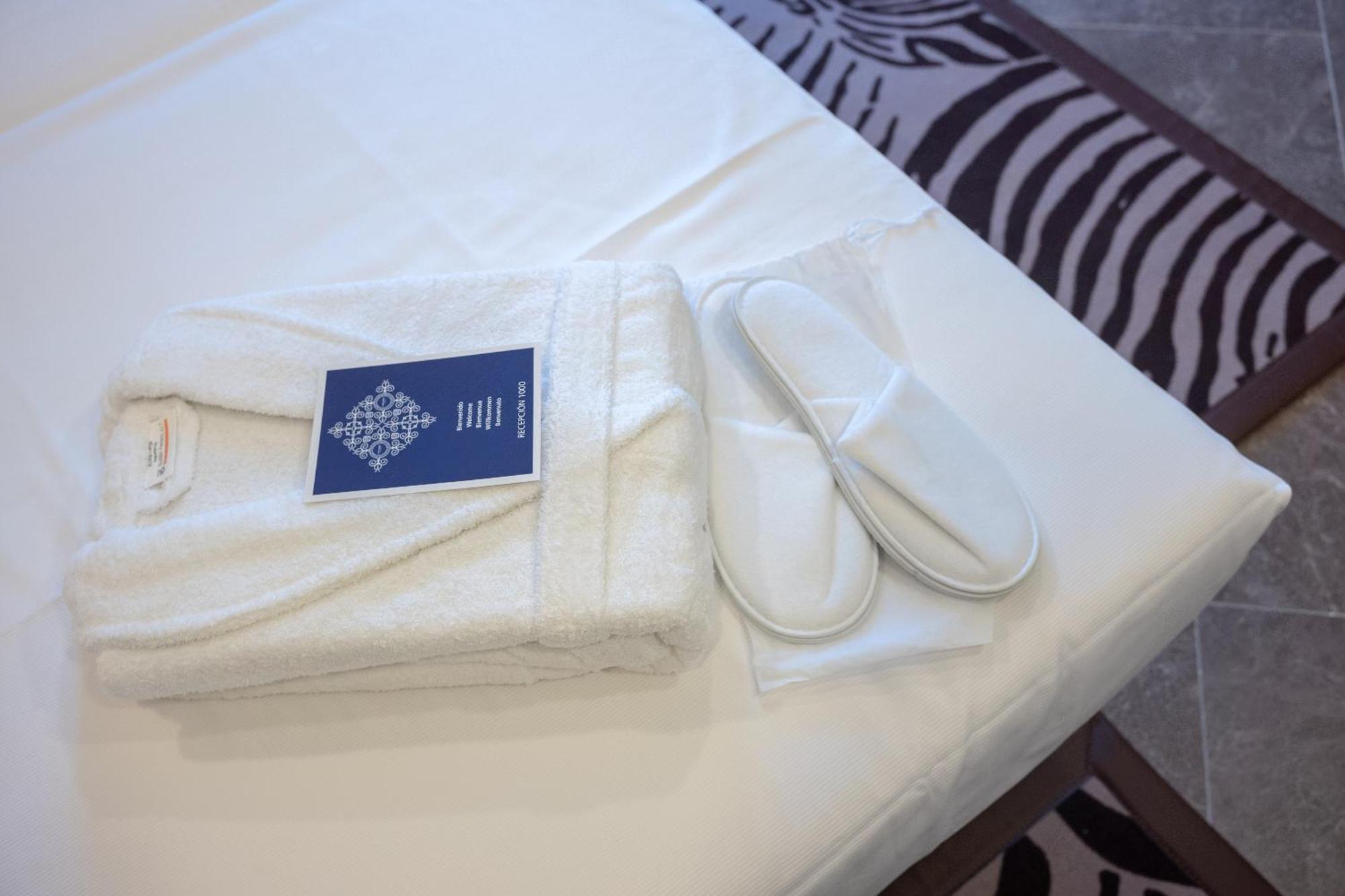Hotel Admiral San Roque Exteriör bild